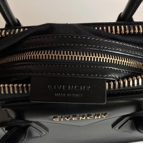 Authentic GIVENCHY Antigona Small Bag - Picture 6 of 6